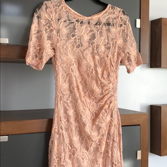 Wedding dress - Picture 2 of 8